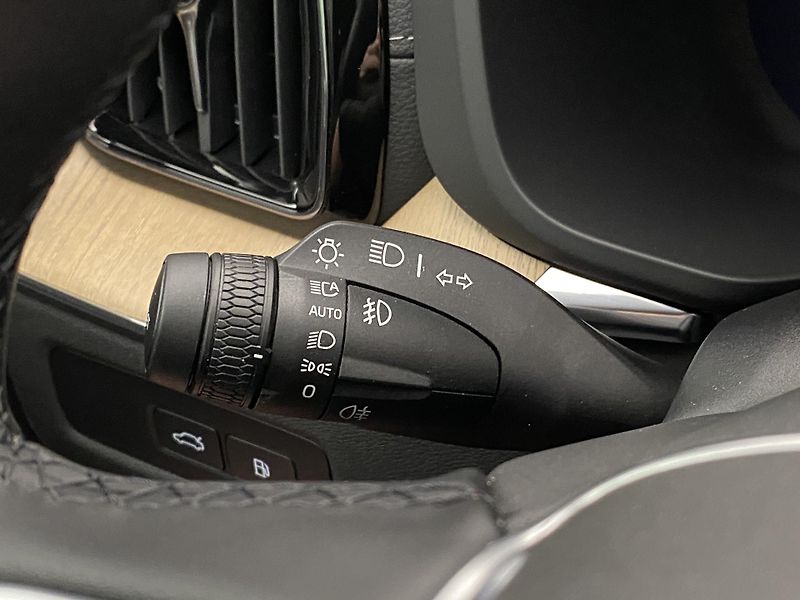 Volvo XC60 T8 AWD RECHARGE ULTRA BRIGHT - fotka 22 z 67