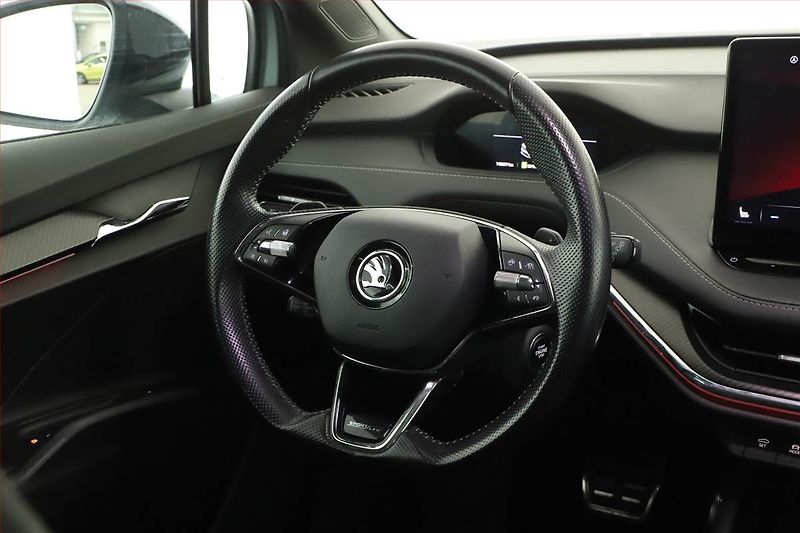 Škoda Enyaq (2022) Sportline iV 80 (82 kWh) - fotka 18 z 22