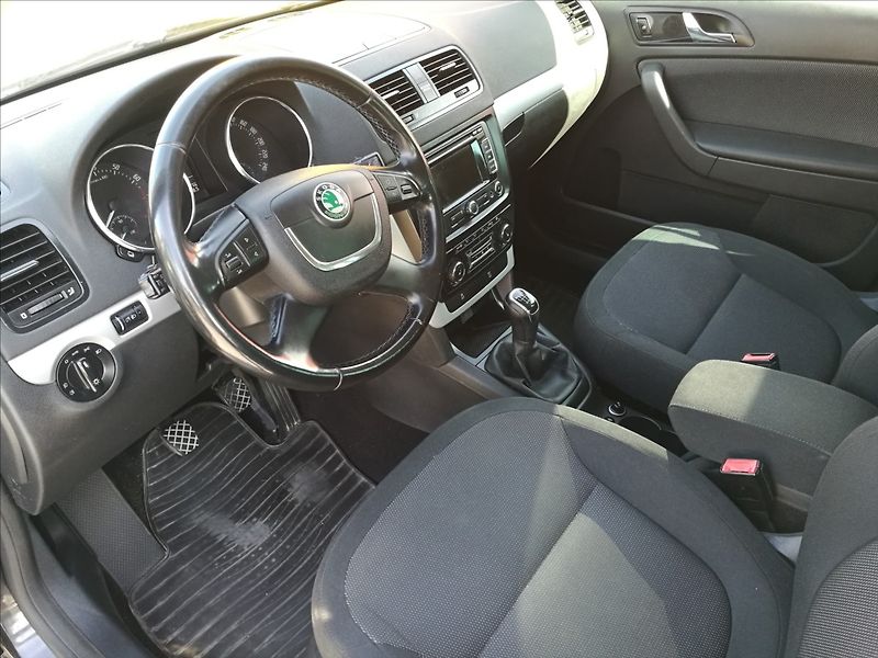 Škoda Yeti 1,2 TSI Ambiente - fotka 9 z 16