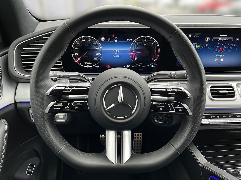 Mercedes-Benz GLE 300d 4MATIC AMG Line Airmatic - fotka 11 z 21