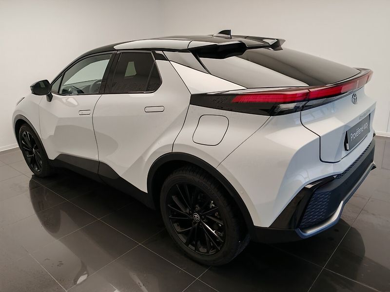 Toyota C-HR 2.0 PHEV 4x2 GR SPORT - fotka 6 z 49