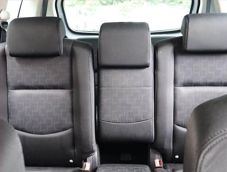 Mazda 5 (2008) 1.8, 7 míst - fotka 10 z 20