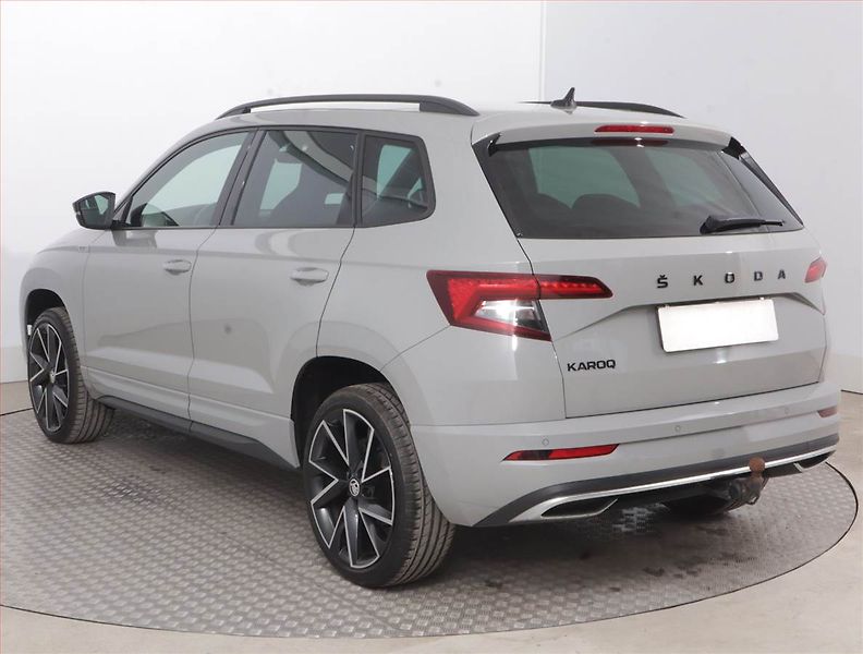 Škoda Karoq (2022) Sportline 1.5 TSI - fotka 4 z 16