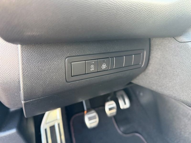 Peugeot 308 (2019) SW GT LINE 1,2 130K - fotka 24 z 45