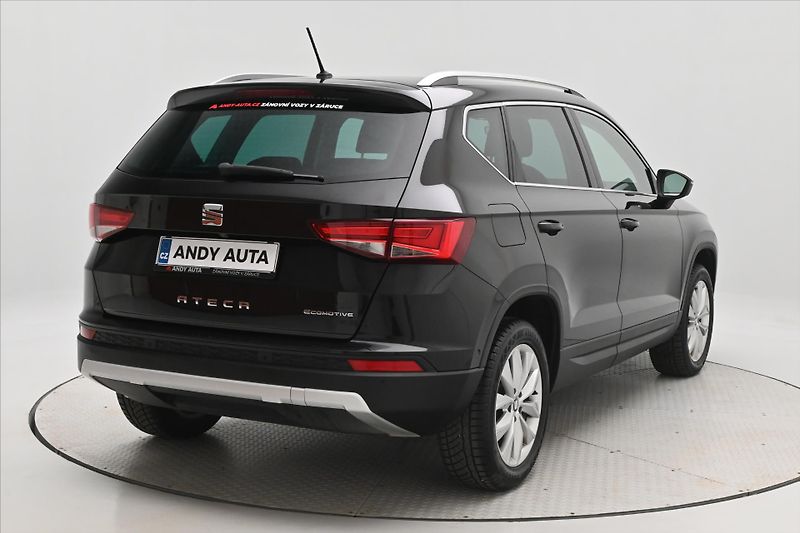 Seat Ateca 1,6 TDi 85kW ALCANTARA LED Zár - fotka 5 z 30