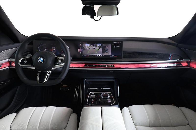 BMW Řada 7 740d xDrive - fotka 7 z 42