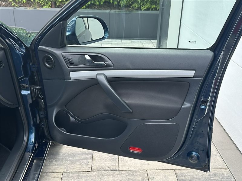 Škoda Octavia 1,8 TSI 152PS  II FL Family - fotka 17 z 44