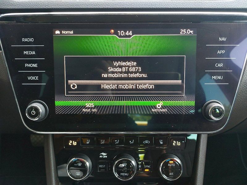 Škoda Superb (2019) Combi L&K DSG 4x4 2,0TDi 140kW - fotka 25 z 35