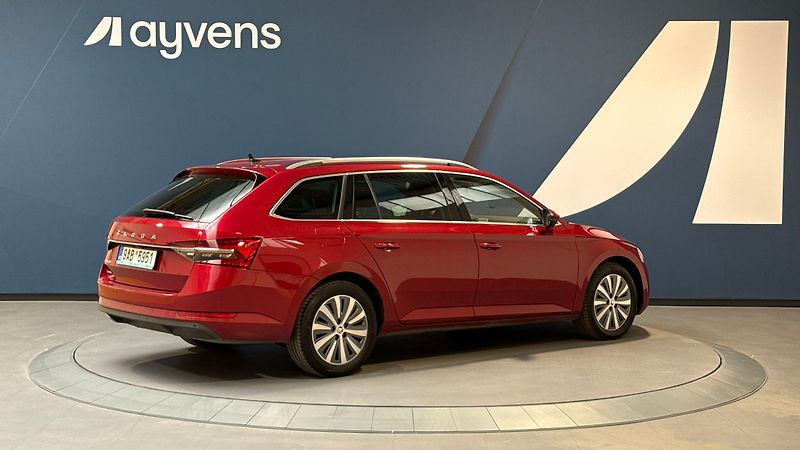 Škoda Superb 2.0 TDI 110kW Style Combi DSG - fotka 2 z 15