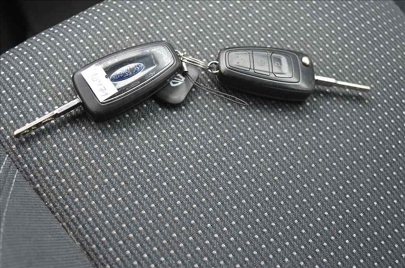 Ford C-MAX (2013) GRAND 1,0 ECOBOOST - fotka 22 z 22
