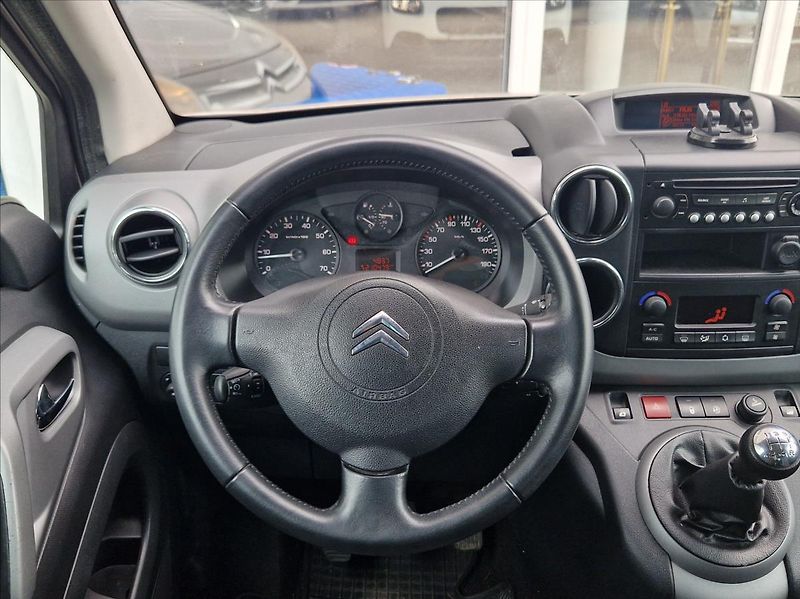 Citroën Berlingo 1,6 MPi 88kW MULTISPACE AUTOAC - fotka 22 z 30