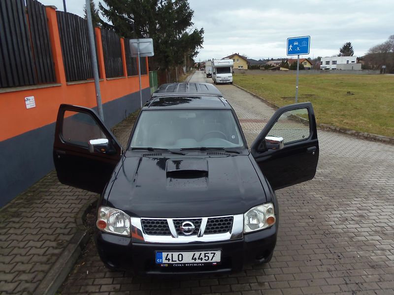 Nissan Navara (2004) 2.5 TD 4x4 dlouhá REZERVACE  - fotka 8 z 12