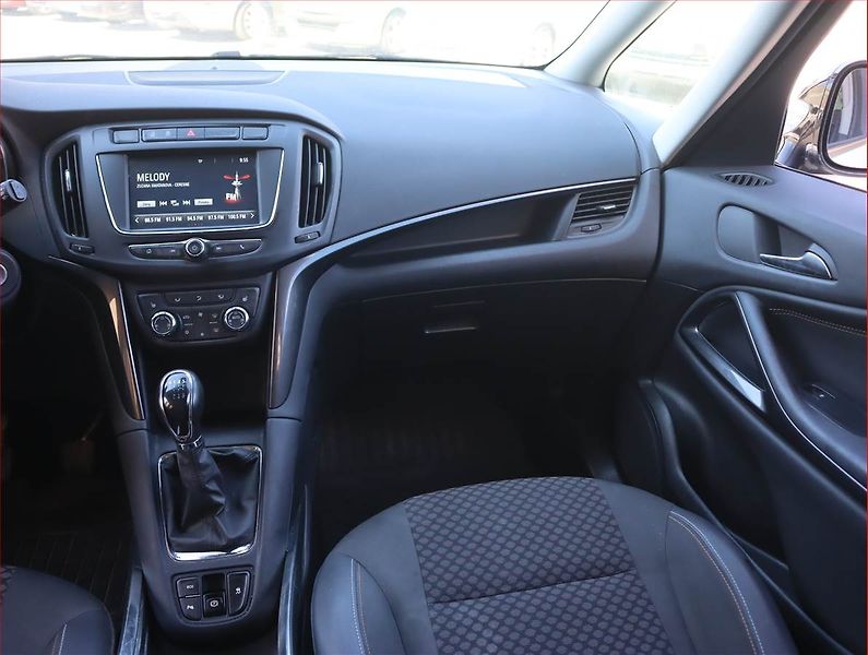 Opel Zafira (2019) 1.6 CDTI, 7 míst, Serv.kniha - fotka 8 z 19