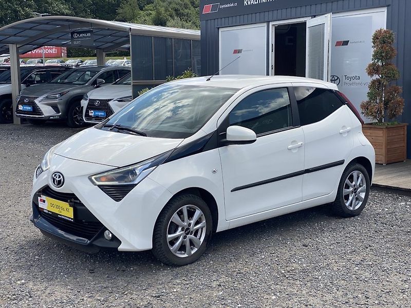 Toyota Aygo 1.0i, ČR, X-play Style, záruka - fotka 4 z 16
