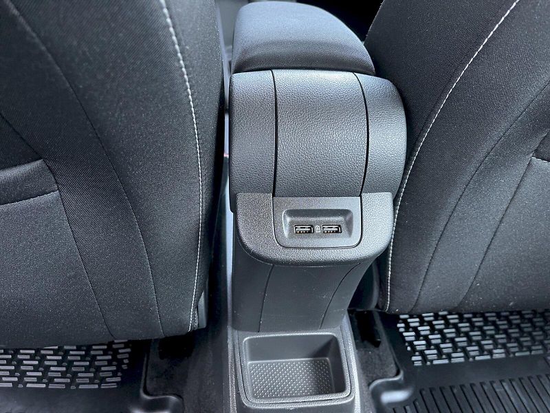 Škoda Fabia (2022) 1.0 TSI 70kW DSG Ambition Plus - fotka 21 z 28
