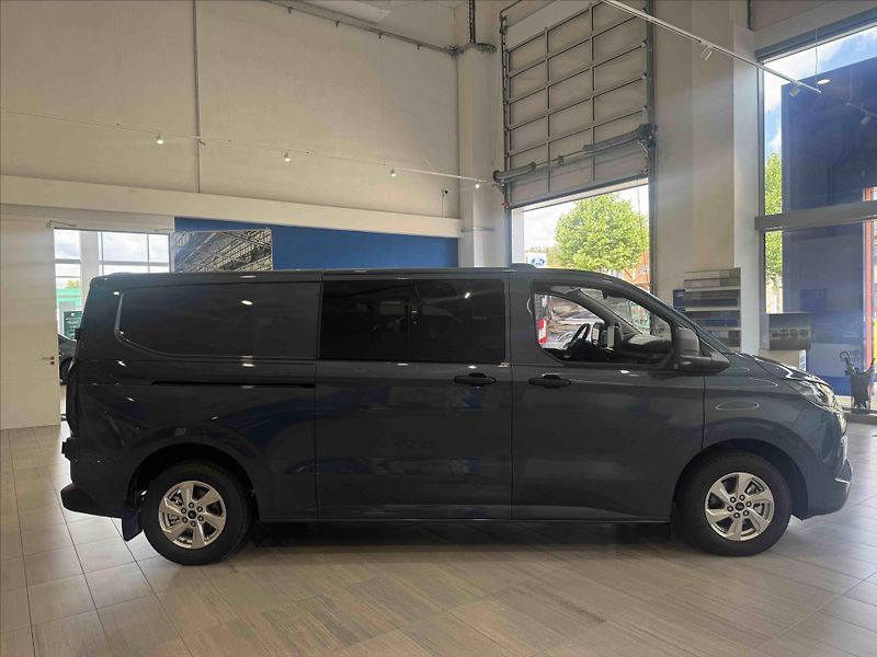 Ford Transit Custom (2026) 2,5 Kombi Van TREND 320 L2 eCV - fotka 3 z 13