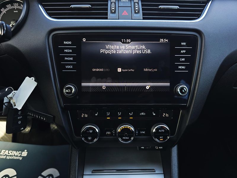 Škoda Octavia 1.4TSI ELEGANCE 100% STAV 1Maj - fotka 25 z 31