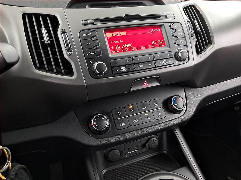 Kia Sportage (2012) 1.6 GDI, Park. senzory - fotka 12 z 17