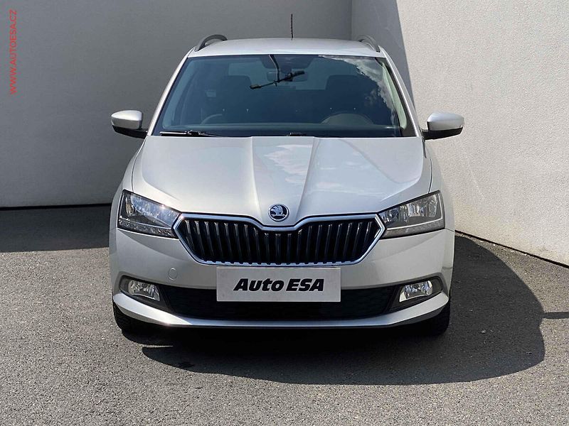 Škoda Fabia (2022) 1.0 TSi, 1.maj,ČR, Ambition - fotka 2 z 17
