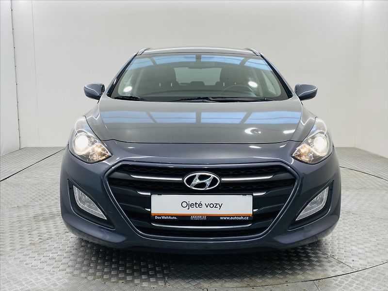 Hyundai i30 1,6 GDi 99 kW 1.maj. ČR Komfor - fotka 4 z 25