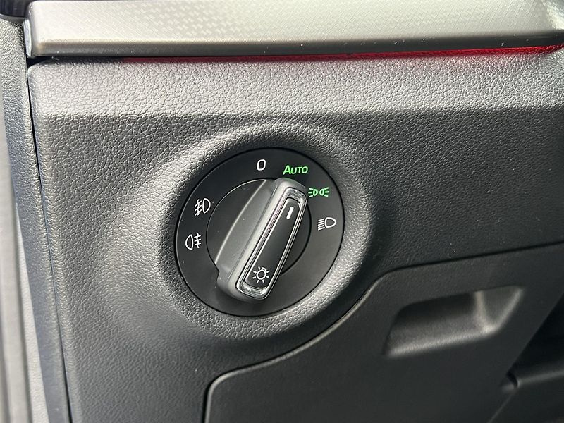 Škoda Kamiq (2021) 1.5TSI 110kW DSG STYLE ČR NOVÉ - fotka 18 z 27
