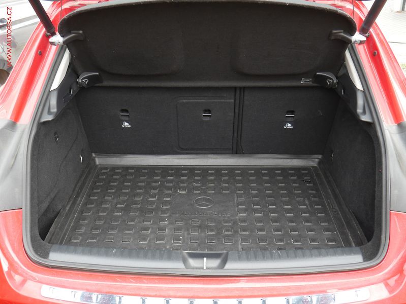 Mercedes-Benz GLA (2014) 2.0i 250  4Matic, ČR, AT - fotka 7 z 18