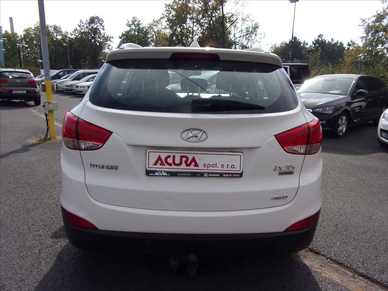 Hyundai ix35 2,0 CRDi Trikolor 4x4 100kW - fotka 5 z 26