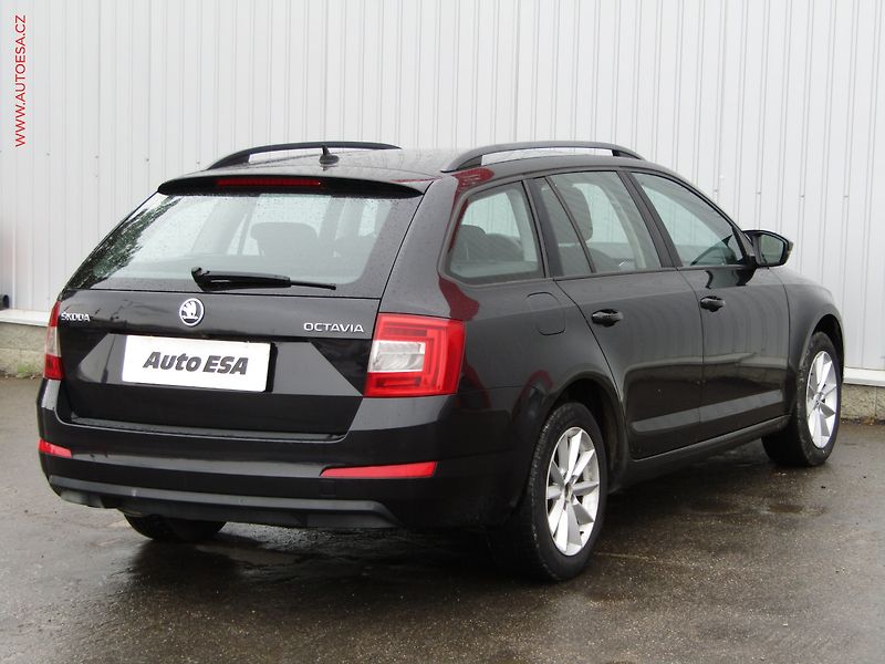 Škoda Octavia (2015) 2.0 TDi, ČR, Navi, AC - fotka 4 z 18