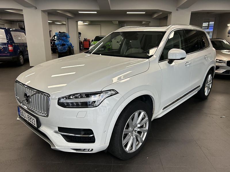 Volvo XC90 (2017) D5 AWD Drive-E Inscrip Panoram - fotka 2 z 30