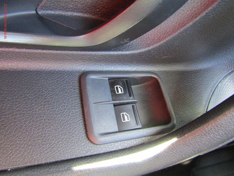 Škoda Roomster (2014) 1.2 TSi, ČR, AC - fotka 12 z 13