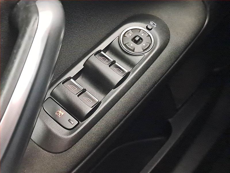 Ford Mondeo (2013) 2.0 TDCi, Serv.kniha, Tempomat - fotka 15 z 17