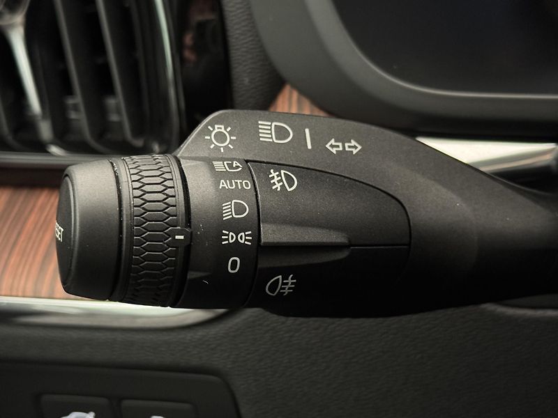 Volvo XC60 T8 AWD RECHARGE BRIGHT PLUS  - fotka 20 z 48