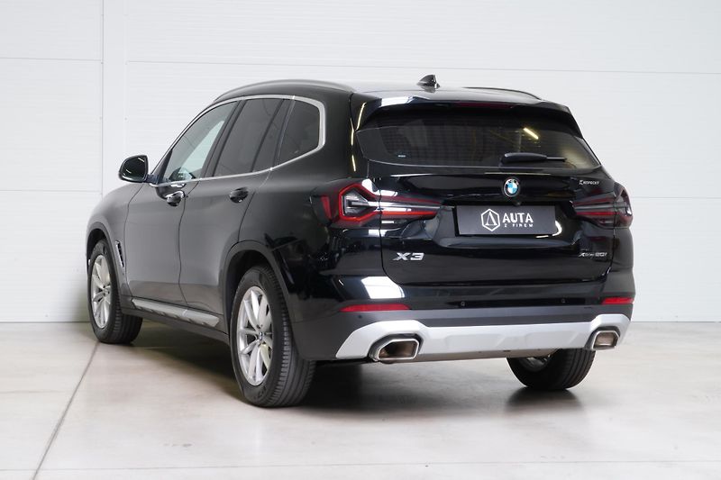 BMW X3 Xdrive20i,ČR,Kamera,Vyhř.volan - fotka 8 z 32