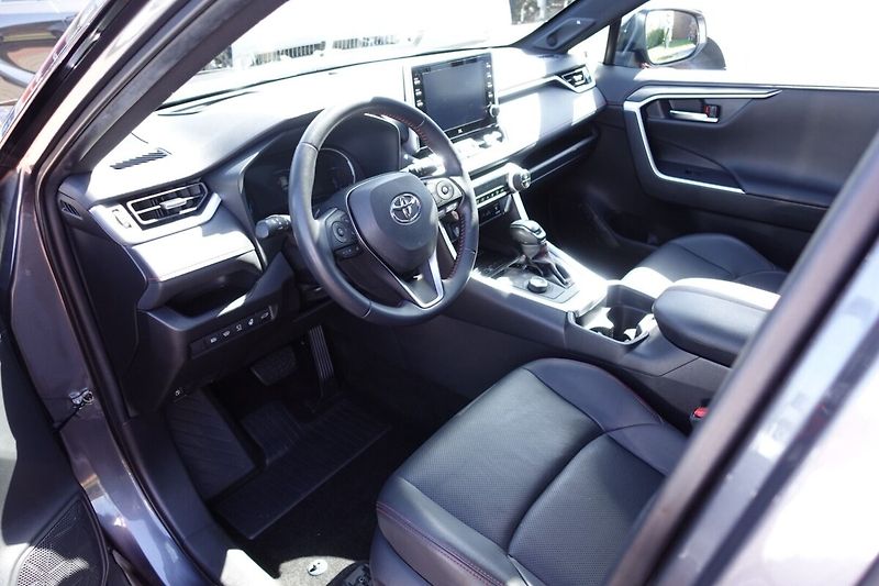 Toyota RAV4 2,5 PHEV Plug-in Selection VIP - fotka 13 z 38
