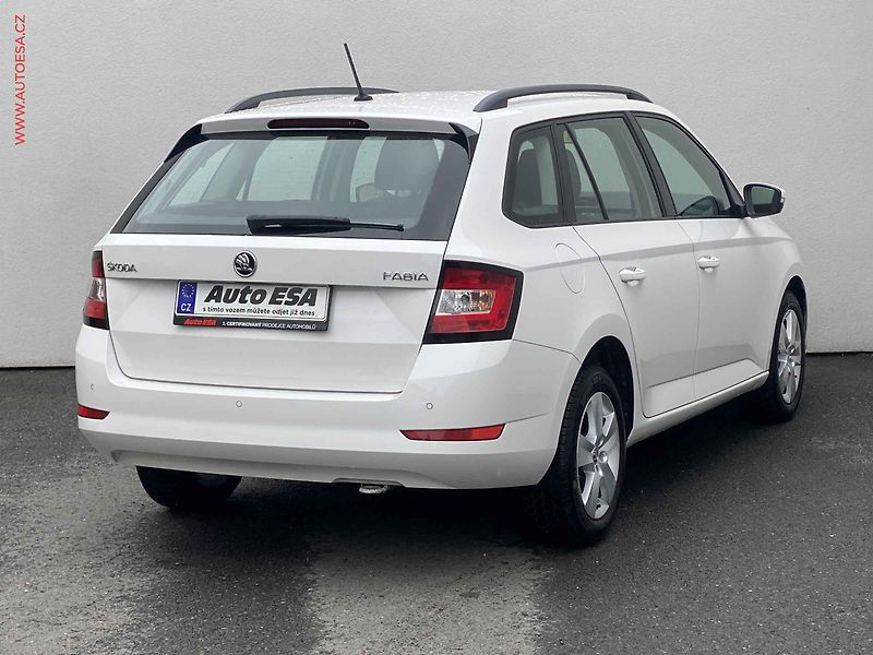 Škoda Fabia (2020) 1.0 TSi, 1.maj,ČR, Ambition - fotka 4 z 17