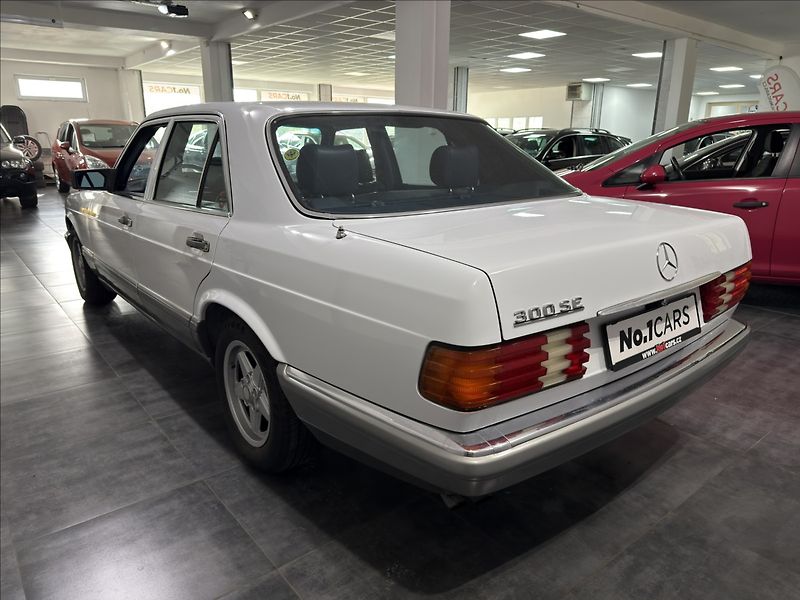 Mercedes-Benz Třídy S 3,0   SE 300 W126 V6 ŠPANĚLSKO - fotka 4 z 37