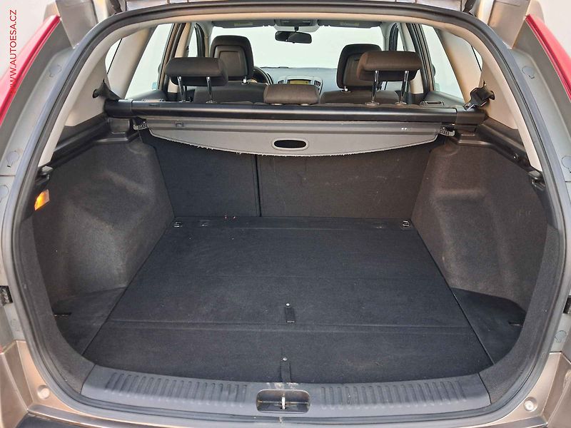 Kia Ceed (2009) 1.4CVVT, ČR, AC, tempo - fotka 7 z 15