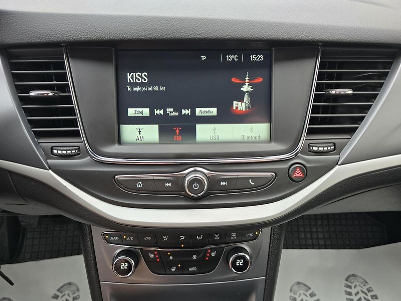 Opel Astra 81kW ENJOY DIGIKLIMA - fotka 20 z 24