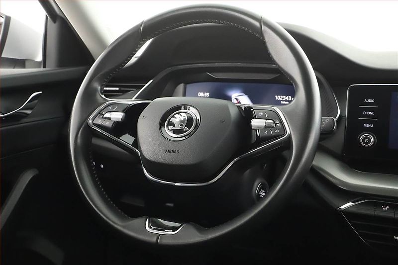 Škoda Octavia (2022) Ambition 2.0 TDI, ČR,1.maj - fotka 12 z 14