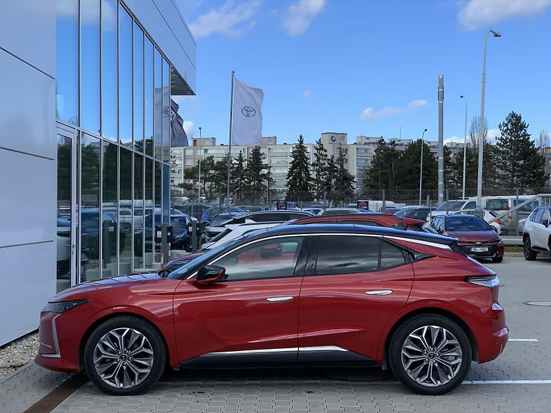 DS Automobiles DS4 TROCADERO 1.5 BlueHDi 96kW AT8 - fotka 4 z 29