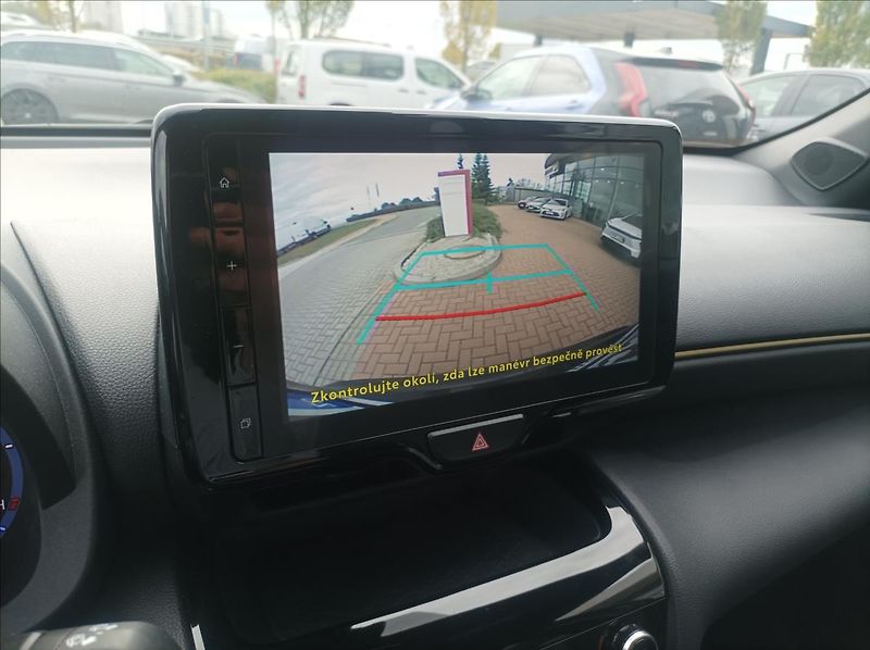 Toyota Yaris Cross 1,5 Premiere Edition - fotka 20 z 25