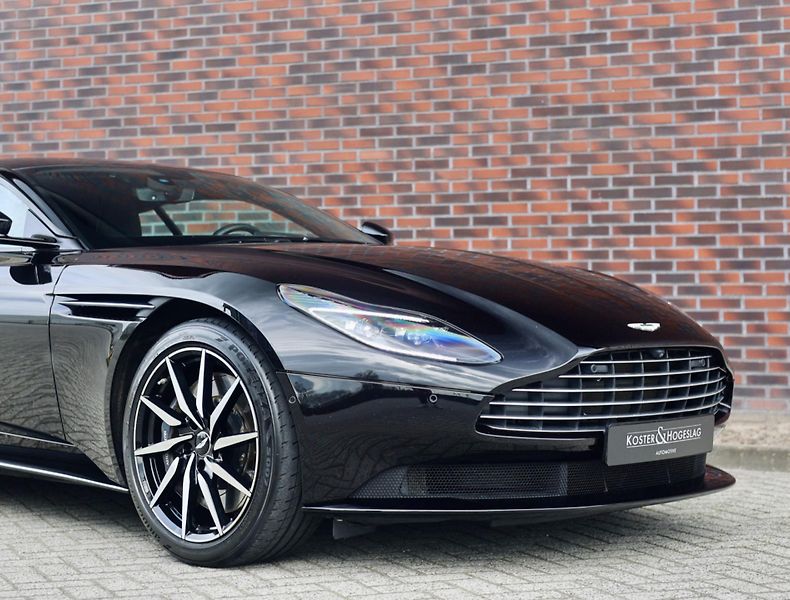 Aston Martin DB11 (2020) 4.0 V8 375KW - fotka 15 z 45