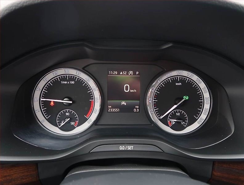 Toyota Yaris (2019) 1.5 Dual VVT-i, Serv.kniha - fotka 11 z 20