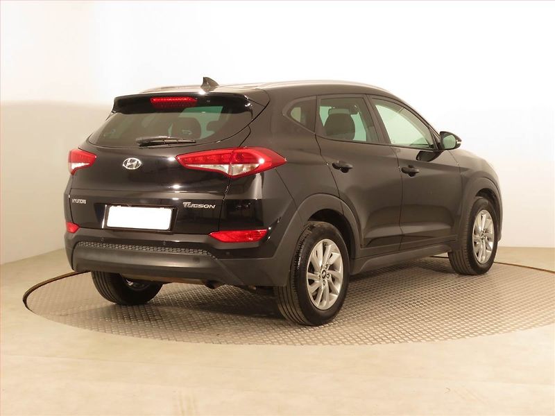 Hyundai Tucson (2017) 1.7 CRDi, Automat, Serv.kniha - fotka 5 z 17