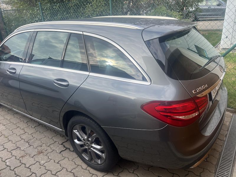Mercedes-Benz Třídy C (2017) nutno se svézt, spolehlivost! - fotka 2 z 8