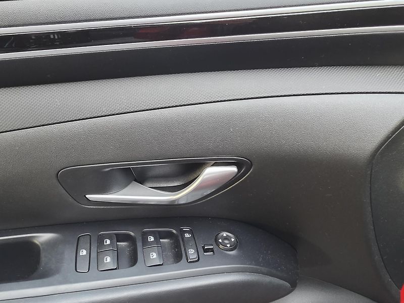 Hyundai Tucson 1.6-1.MAJITEL-V ZÁRUCE-TAŽNÉ - fotka 13 z 14