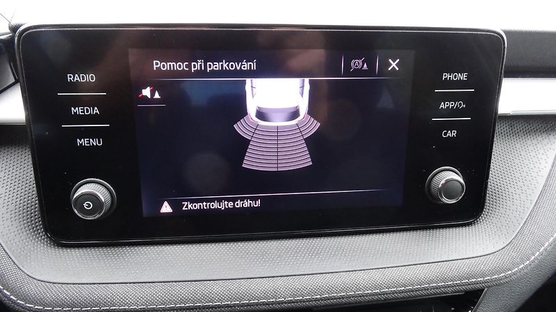 Škoda Fabia 1.0TSi Style + druhá sada kol - fotka 22 z 24
