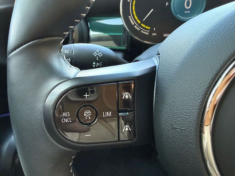 Mini Cooper SE 135kW ACC / Edice Mosaert - fotka 24 z 34