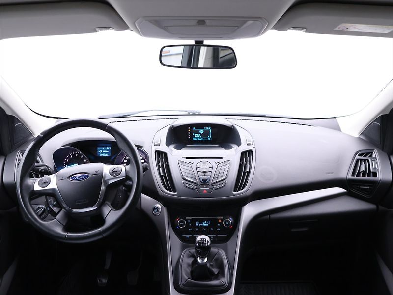 Ford Kuga 1,5 EcoBoost 110kW CZ Trend - fotka 23 z 30