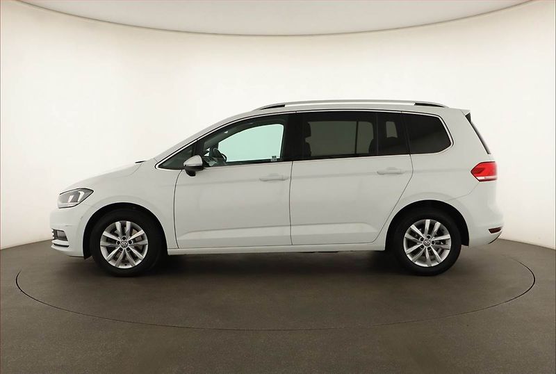 Volkswagen Touran (2019) 1.5 TSI - fotka 3 z 15
